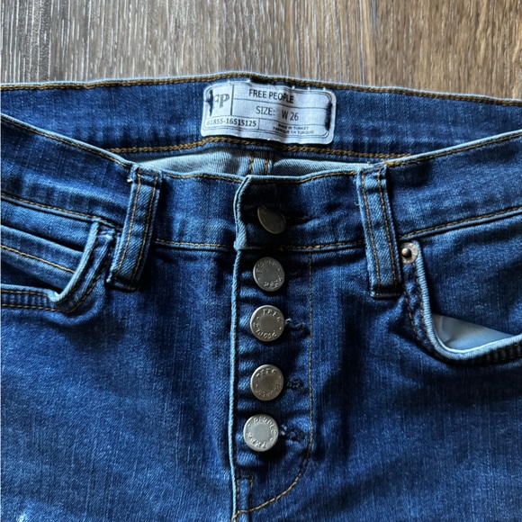 Free People - Picture 2 of 5